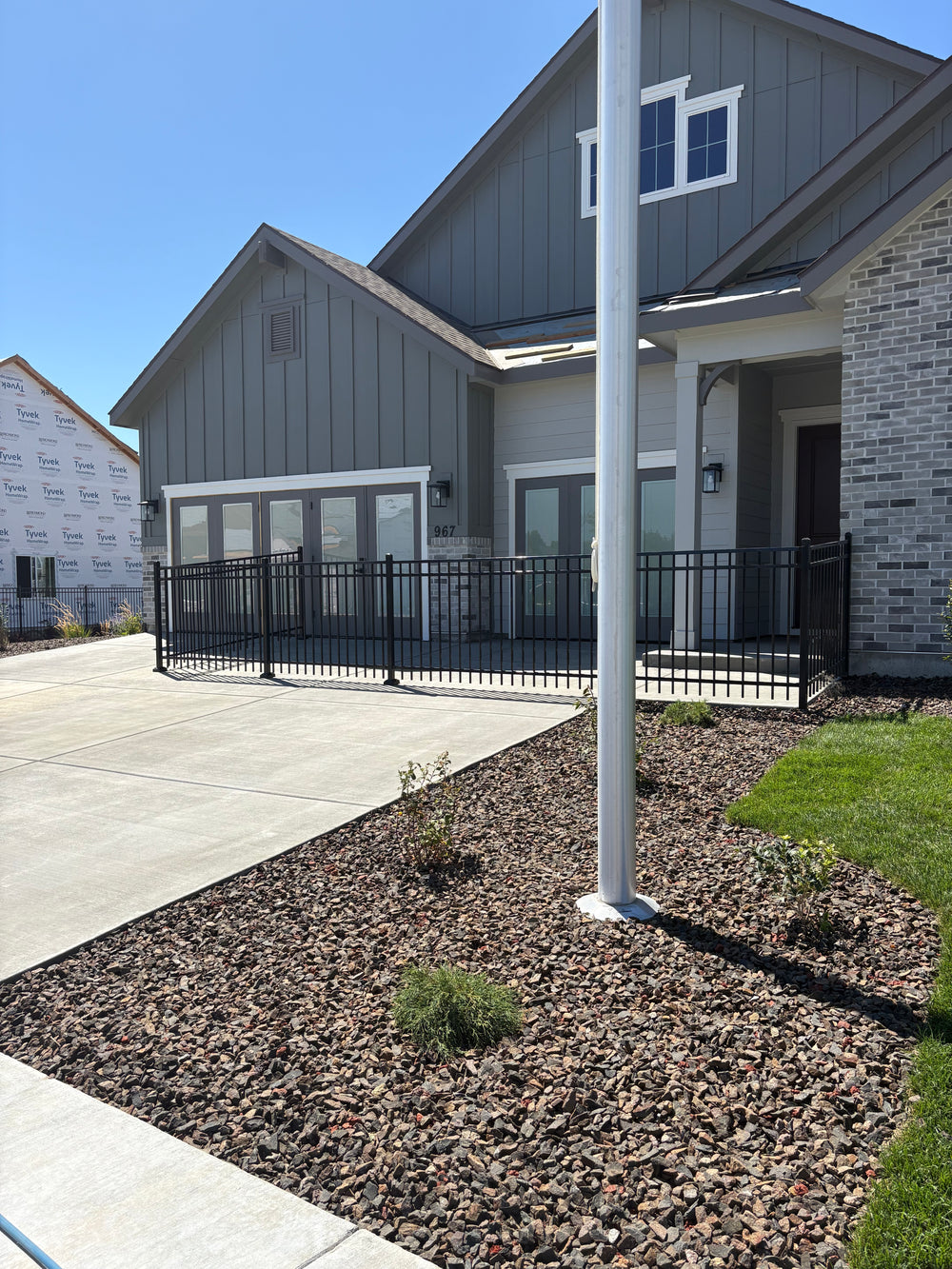 gravel bed in front of house