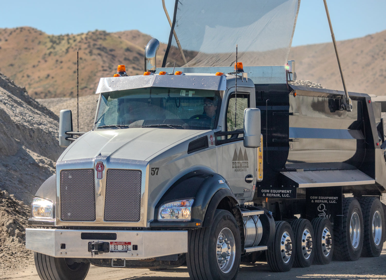 Premier delivery truck with tarp